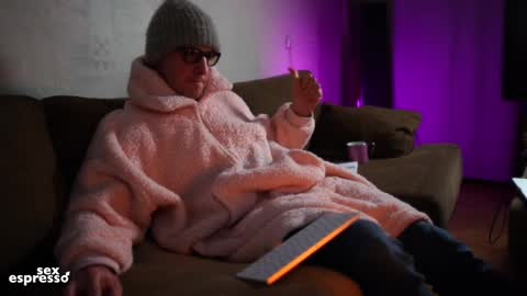 Snapshot of sexespresso chatting on December 29, 1:56 am Thank you for Birthday Wishes online show from December 29, 1:56 am