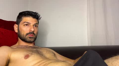 Snapshot of sexfriendch chatting on December 30, 1:15 am Lucenzo online show from December 30, 1:15 am