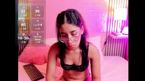 Snapshot of sexi_medussa chatting on November 10, 3:27 am sexi_medussa online show from November 10, 3:27 am