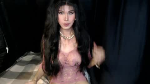 nicole online show from April 4, 1:08 pm