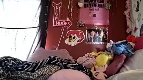 sexiwhiskey699 online show from April 6, 7:04 pm