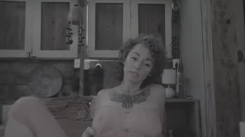 Snapshot of sexnchocolate chatting on January 5, 4:27 pm Trixy Rose online show from January 5, 4:27 pm