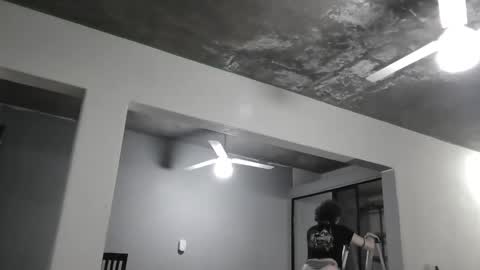 Snapshot of sexnchocolate chatting on February 6, 8:29 am Trixy Rose online show from February 6, 8:29 am