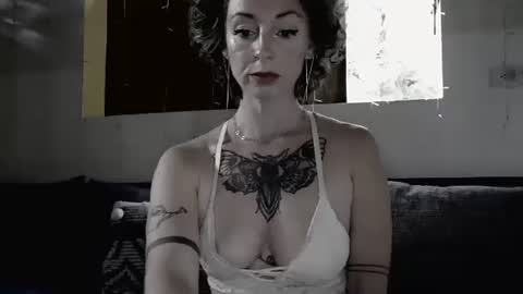 Snapshot of sexnchocolate chatting on March 3, 9:37 pm Trixy Rose online show from March 3, 9:37 pm