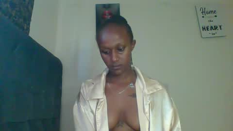 Snapshot of sexsy_sally chatting on December 26, 5:04 am sexsysally online show from December 26, 5:04 am