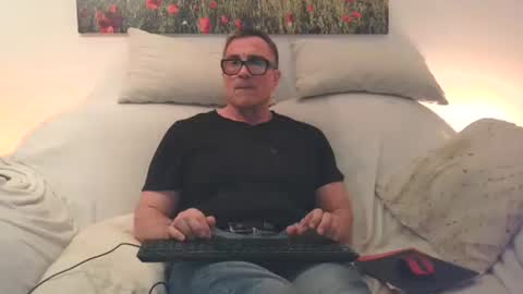 Sexurbation online show from April 15, 8:09 pm