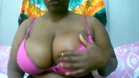sexxi_ebony online show from February 6, 4:50 am