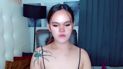 sexxxy_caroline online show from January 22, 12:38 pm