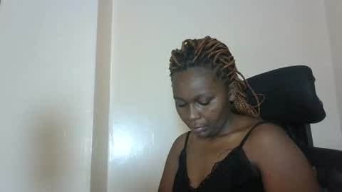 Snapshot of sexxy_amira chatting on October 12, 9:41 am sexxy_amira online show from October 12, 9:41 am