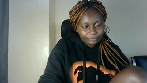 Snapshot of sexxy_amira chatting on October 12, 9:47 pm sexxy_amira online show from October 12, 9:47 pm