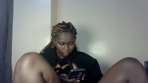 Snapshot of sexxy_amira chatting on October 14, 12:33 am sexxy_amira online show from October 14, 12:33 am