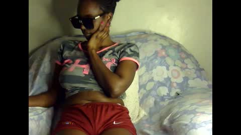 Snapshot of sexxy_boobiess chatting on September 10, 6:57 am Natural boobs online show from September 10, 6:57 am