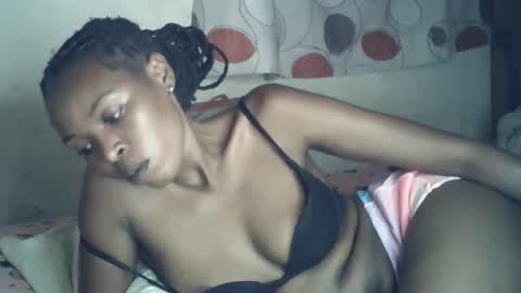 sexxy_curvy23 online show from January 8, 6:43 pm