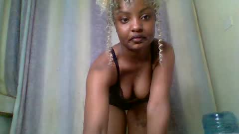 sexxy_daisyy online show from September 25, 11:52 pm