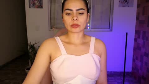  Angie   online show from February 17, 2:04 pm