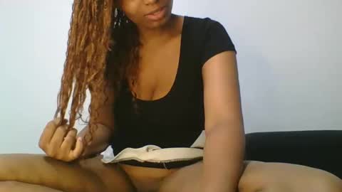 Snapshot of sexy__rhian chatting on January 5, 6:35 pm sexy rhian online show from January 5, 6:35 pm