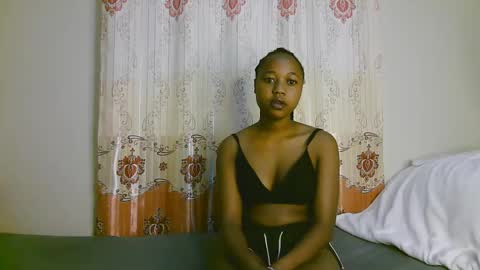 Snapshot of sexy_ariana_2 chatting on February 20, 6:17 am Ariana online show from February 20, 6:17 am