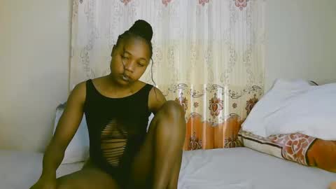 Snapshot of sexy_ariana_2 chatting on February 22, 7:23 am Ariana online show from February 22, 7:23 am