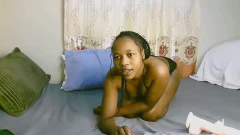 Snapshot of sexy_ariana_2 chatting on February 26, 2:14 pm Ariana online show from February 26, 2:14 pm