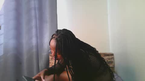 Snapshot of sexy_ariana_2 chatting on December 15, 7:23 am Ariana online show from December 15, 7:23 am