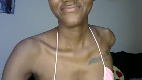 Snapshot of sexy_boobs23 chatting on December 21, 5:07 pm liya online show from December 21, 5:07 pm