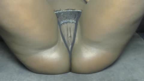 Snapshot of sexy_chocolate001 chatting on October 23, 9:41 am sexy_chocolate001 online show from October 23, 9:41 am