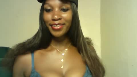 sexy_chocoy05 online show from March 24, 9:31 pm