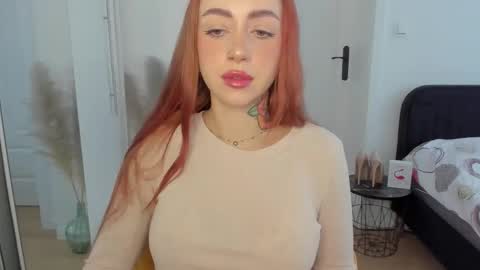 Snapshot of sexy_coralie chatting on November 6, 7:53 am C o r a l i e online show from November 6, 7:53 am