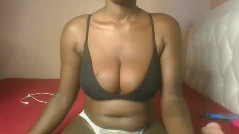 Snapshot of sexy_daniela1 chatting on October 18, 8:37 am Sexy daniela online show from October 18, 8:37 am