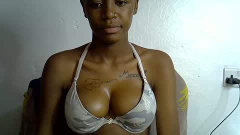 sexy_ebonii online show from September 25, 12:42 pm