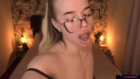 Snapshot of sexy_ira chatting on February 15, 7:38 am Ira online show from February 15, 7:38 am