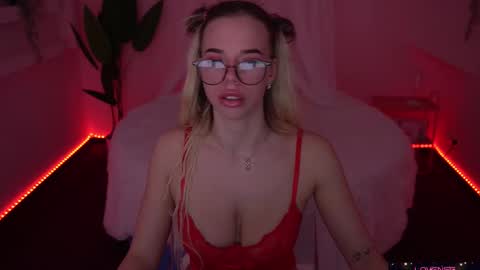 Snapshot of sexy_ira chatting on February 20, 12:25 pm Ira online show from February 20, 12:25 pm