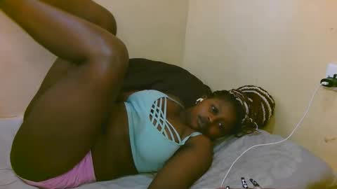 Snapshot of sexy_latasha chatting on September 13, 7:41 am sexy_latasha online show from September 13, 7:41 am