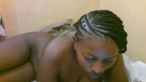 Snapshot of sexy_latasha chatting on September 30, 7:13 am sexy_latasha online show from September 30, 7:13 am