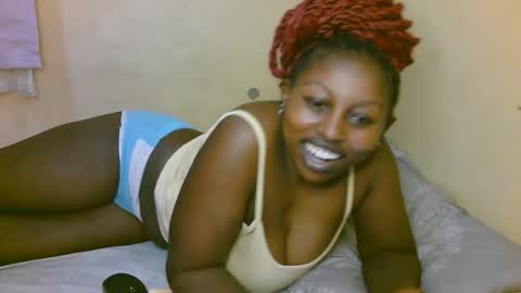 Snapshot of sexy_latasha chatting on November 7, 8:36 am sexy_latasha online show from November 7, 8:36 am