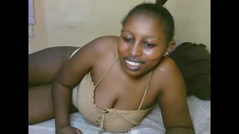 Snapshot of sexy_latasha chatting on December 1, 8:36 pm sexy_latasha online show from December 1, 8:36 pm