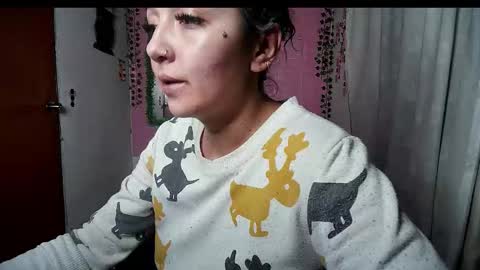 sexy lolas online show from December 4, 3:05 am