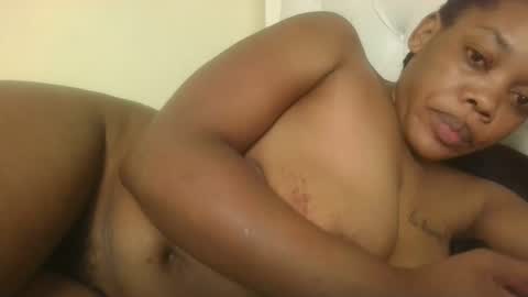 Snapshot of sexy_lyna chatting on October 25, 7:08 pm sexy_lyna online show from October 25, 7:08 pm