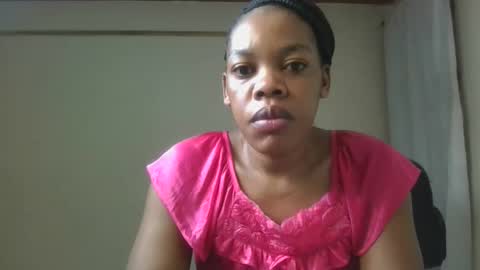 Snapshot of sexy_lyna chatting on November 9, 4:22 am sexy_lyna online show from November 9, 4:22 am