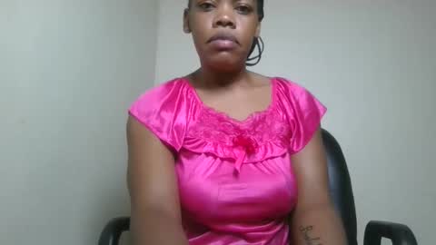 Snapshot of sexy_lyna chatting on November 19, 6:30 pm sexy_lyna online show from November 19, 6:30 pm