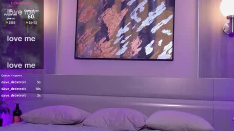 Snapshot of sexy_me_bb chatting on October 14, 12:50 pm Alison online show from October 14, 12:50 pm