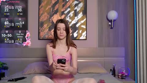 Snapshot of sexy_me_bb chatting on November 13, 1:54 pm Alison online show from November 13, 1:54 pm