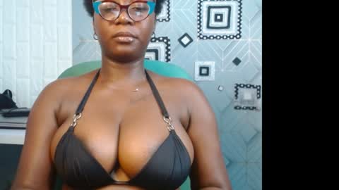 zoe online show from December 8, 6:28 pm