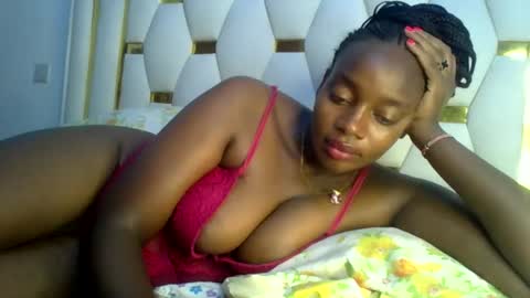 laura online show from February 23, 1:42 pm