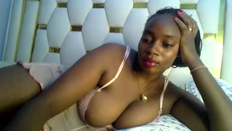 laura online show from February 24, 11:10 am