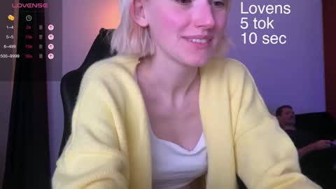 Snapshot of sexy_sweets chatting on September 13, 10:20 pm Sexy-Sweets online show from September 13, 10:20 pm