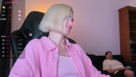 Snapshot of sexy_sweets chatting on September 19, 6:41 pm Sexy-Sweets online show from September 19, 6:41 pm