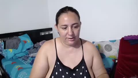 Snapshot of sexy_ticki chatting on February 5, 2:08 am janel online show from February 5, 2:08 am