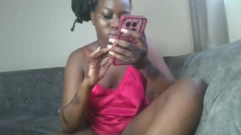 Snapshot of sexy_wendy5 chatting on February 25, 8:36 am wendy online show from February 25, 8:36 am