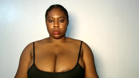 Snapshot of sexy_wetpussyy chatting on October 31, 10:22 pm Luna online show from October 31, 10:22 pm